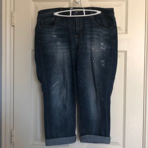 Universal Threads boyfriend cropped jeans